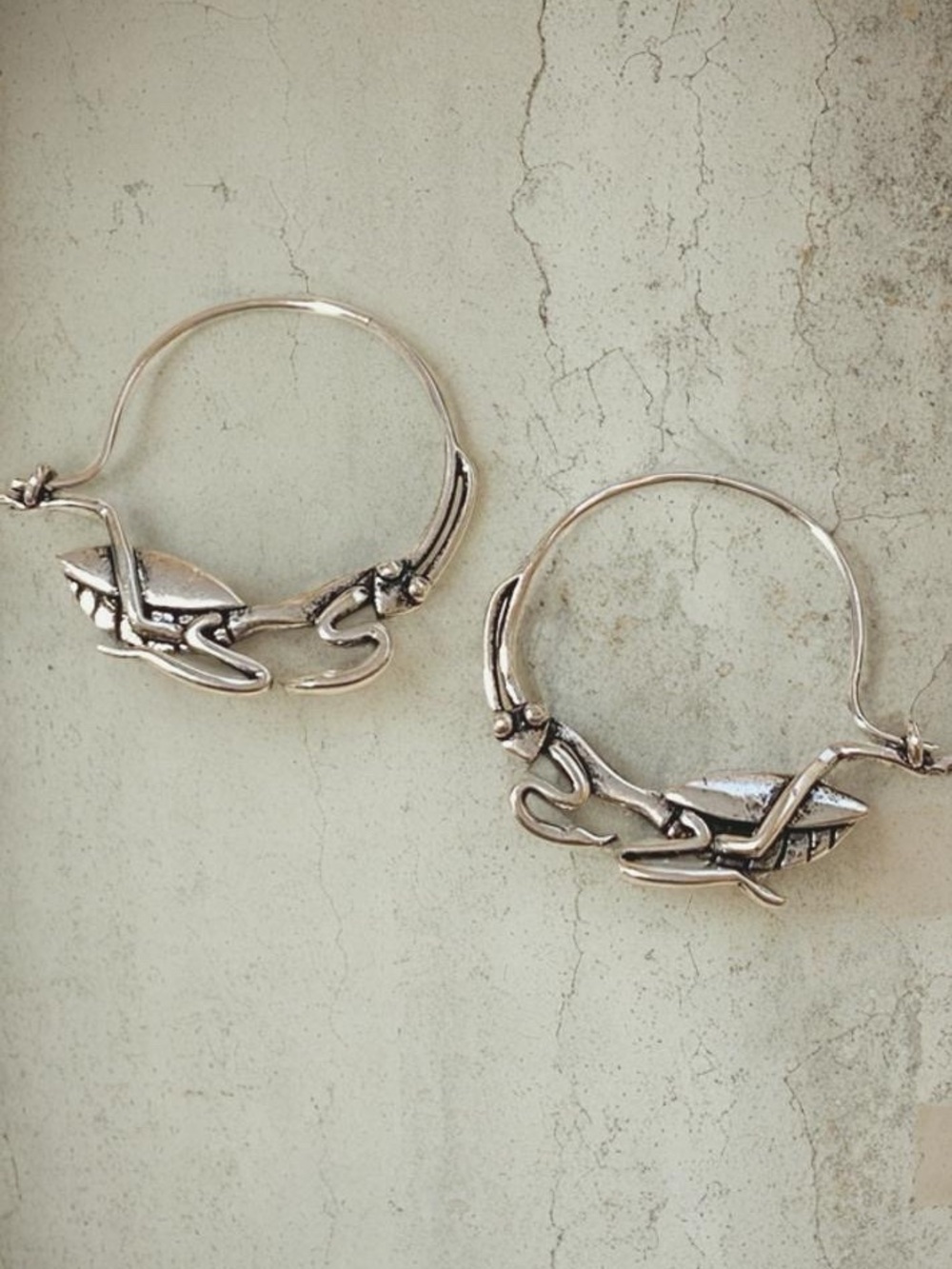 FUN Grass Hopper Hoops Earrings - Silver